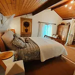 Nyaraló 1 Bed - Sleeps 2 - Pool - Parking - Wifi Champniers