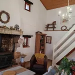 1 Bed - Sleeps 2 - Pool - Parking - Wifi