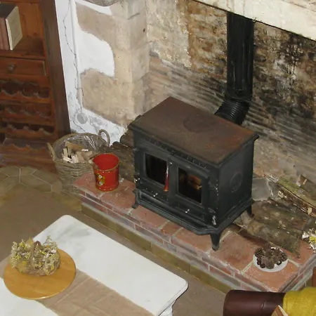 Mulberry 1 Bed Sleeps 2 Pool & Garden Дом отдыха *